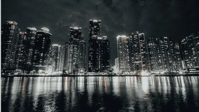 边打电话 - 城市之光：霓虹背后的人间烟火