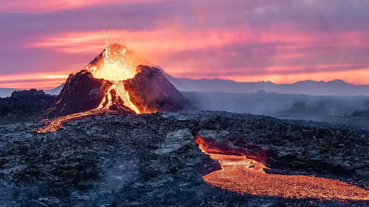 边打电话 - 火山之心纪录片